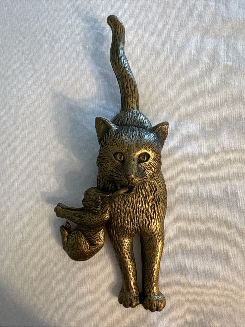 Bronze mama Cat carrying her Kitten Decorative Pin -